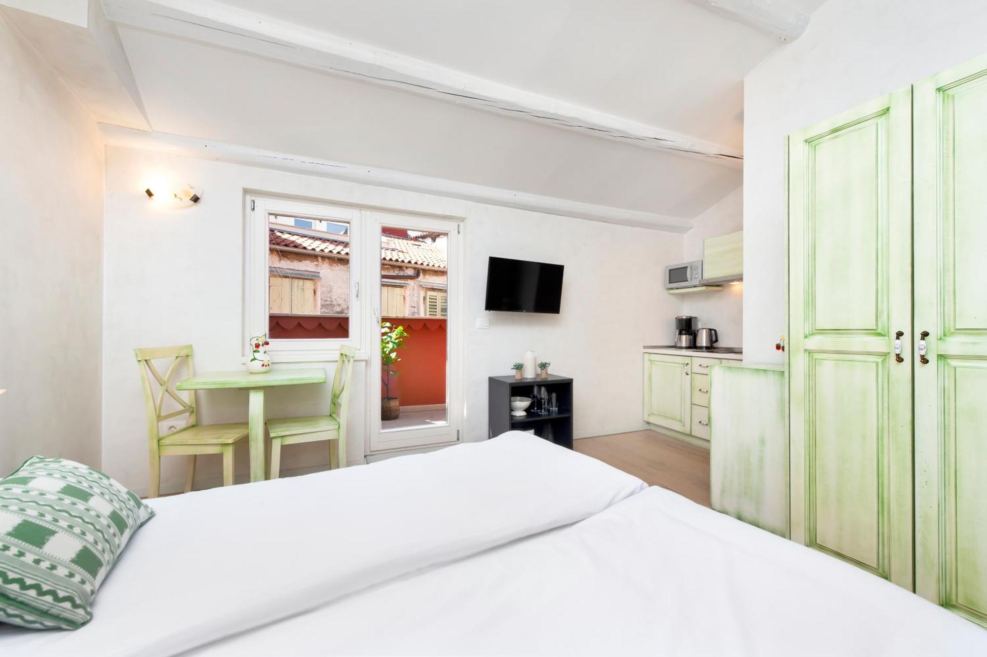 Casa Matteotti Apartment Ровин Екстериор снимка