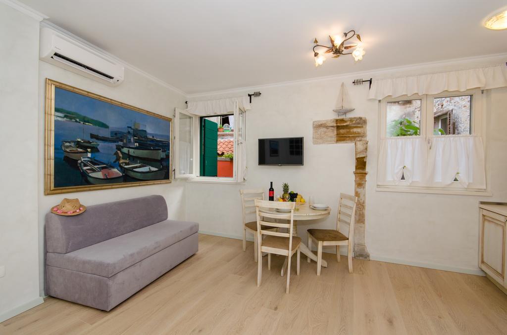 Casa Matteotti Apartment Ровин Екстериор снимка
